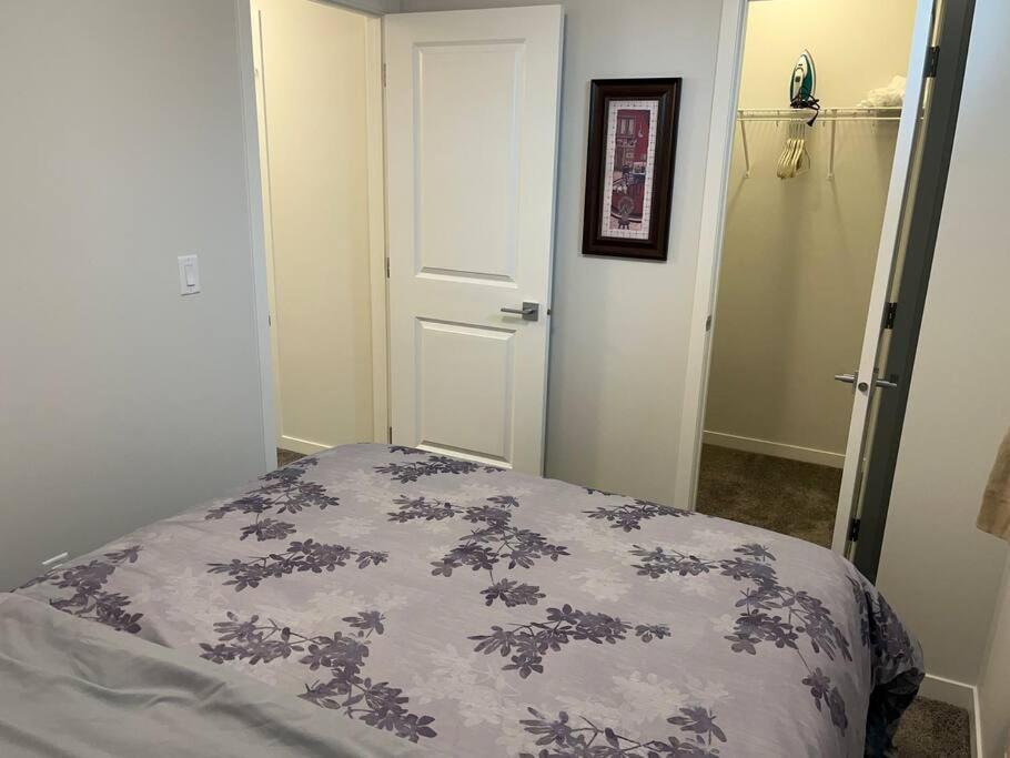 Brand New 4-bed House Apartment