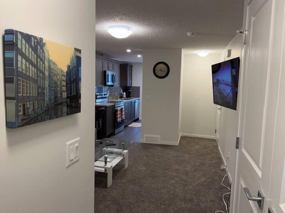 Brand New 4-bed House Apartment *
