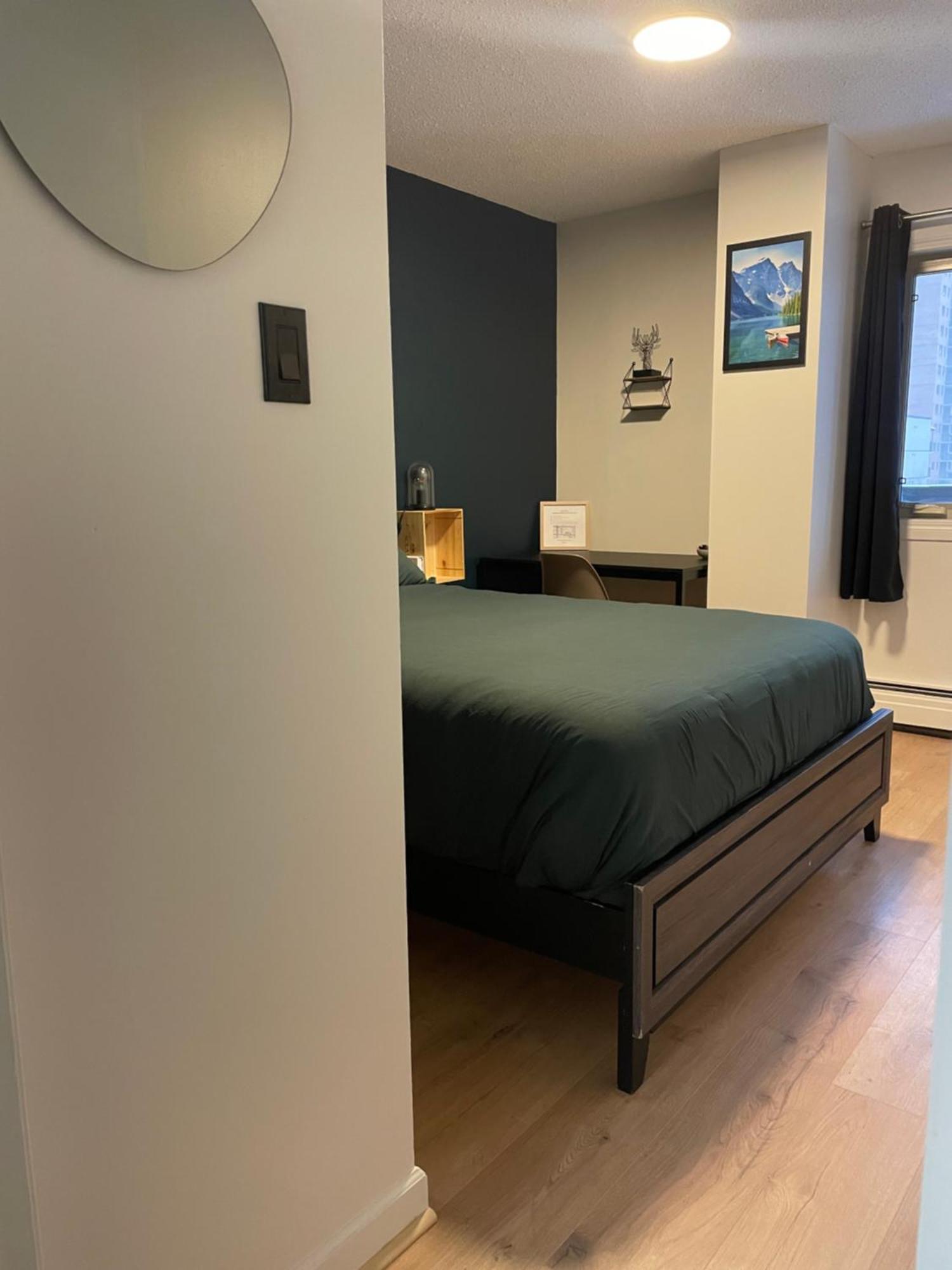 Cosy Place In Downtown With Free Parking - Self Entrance Homestay