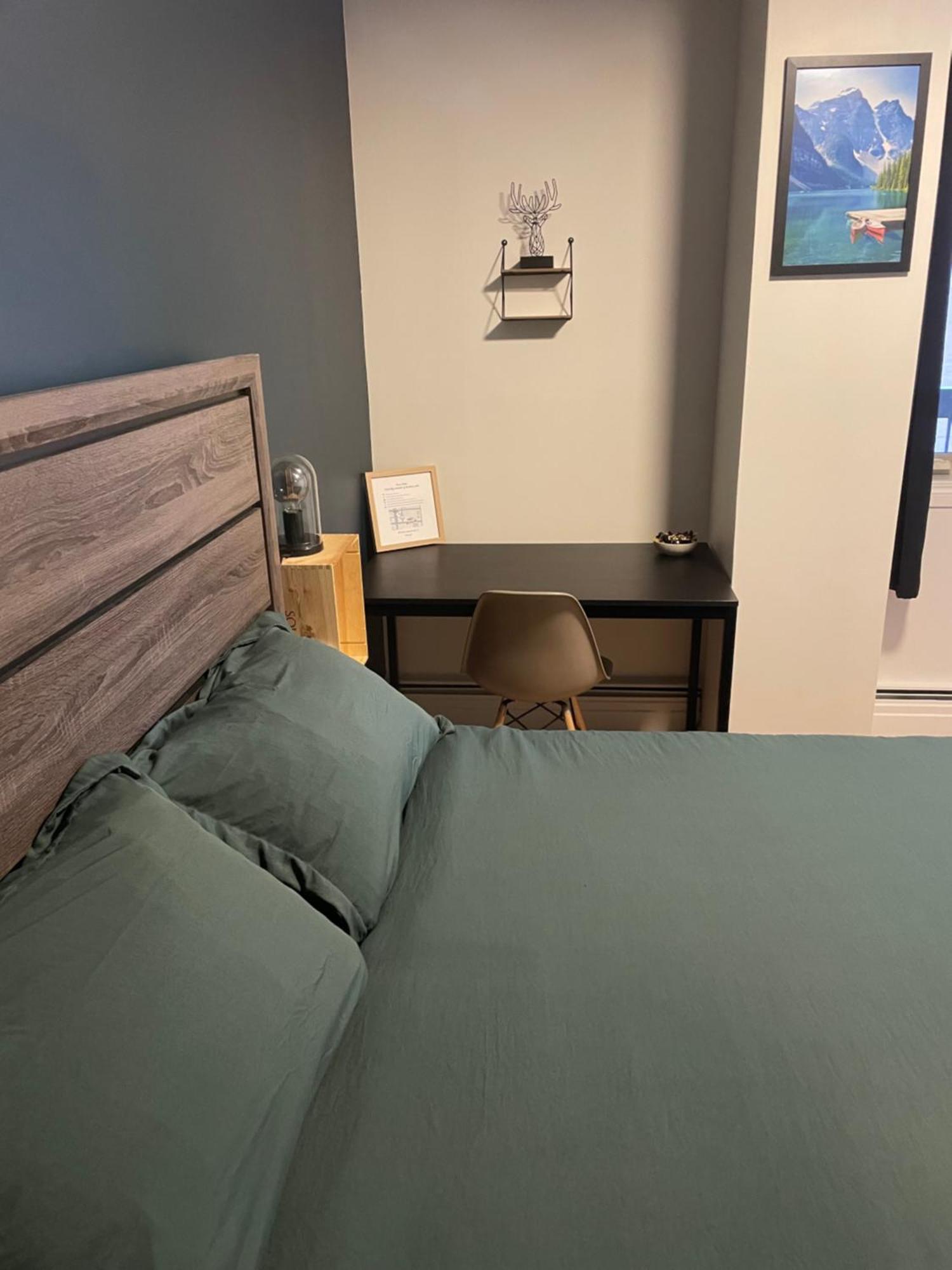 Cosy Place In Downtown With Free Parking - Self Entrance * Calgary