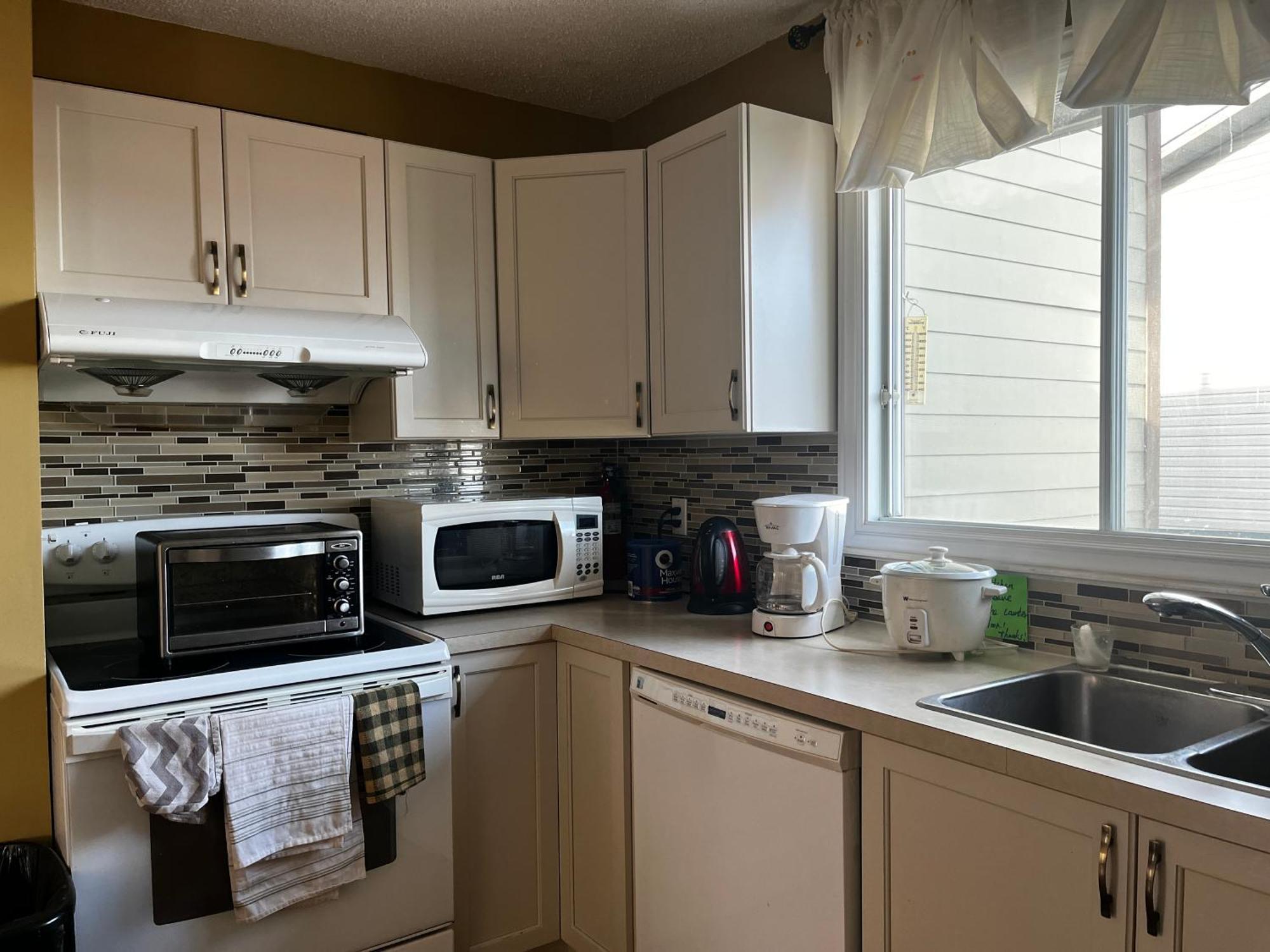 Beautiful Close Airport! Homestay Calgary