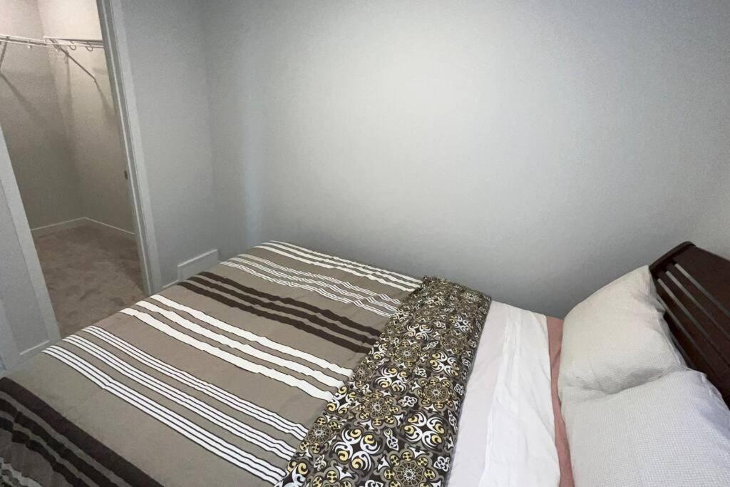 Apartment Brand New 4-bed House *