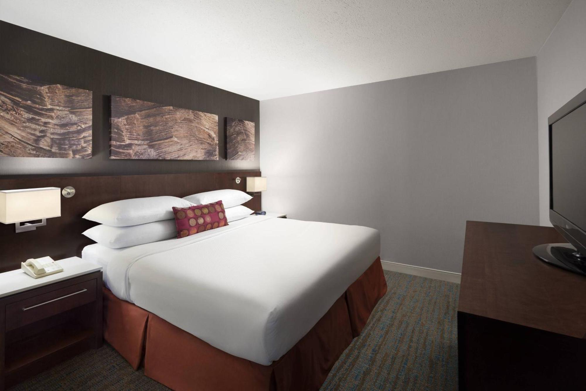 Delta By Marriott South Hotel