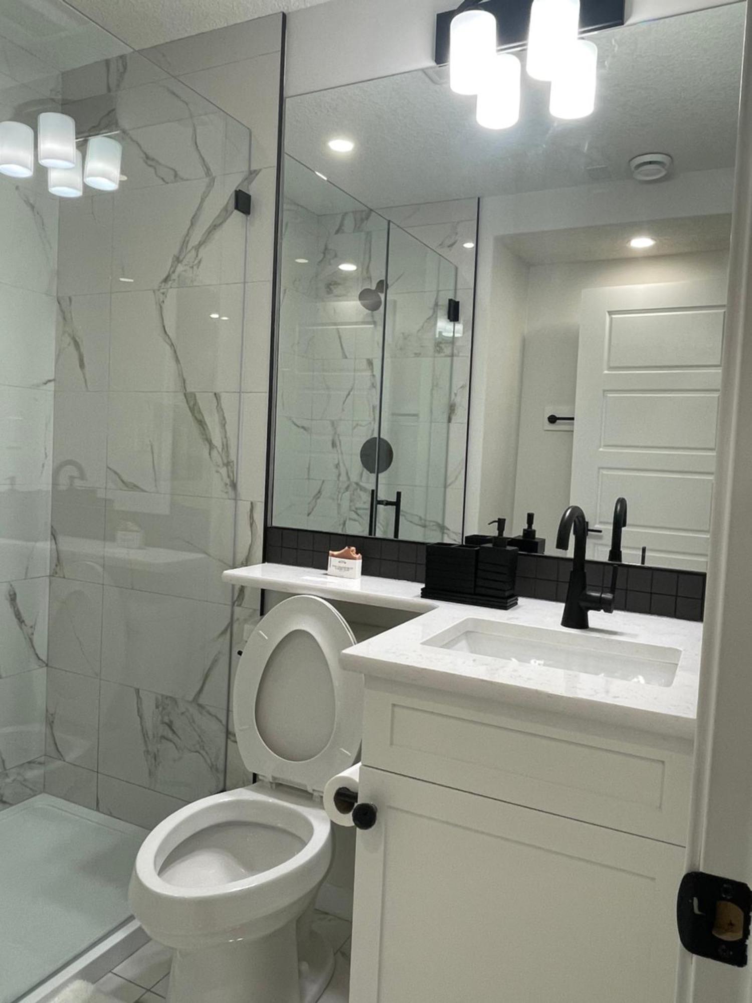 Tastefully Furnished One Bedroom *