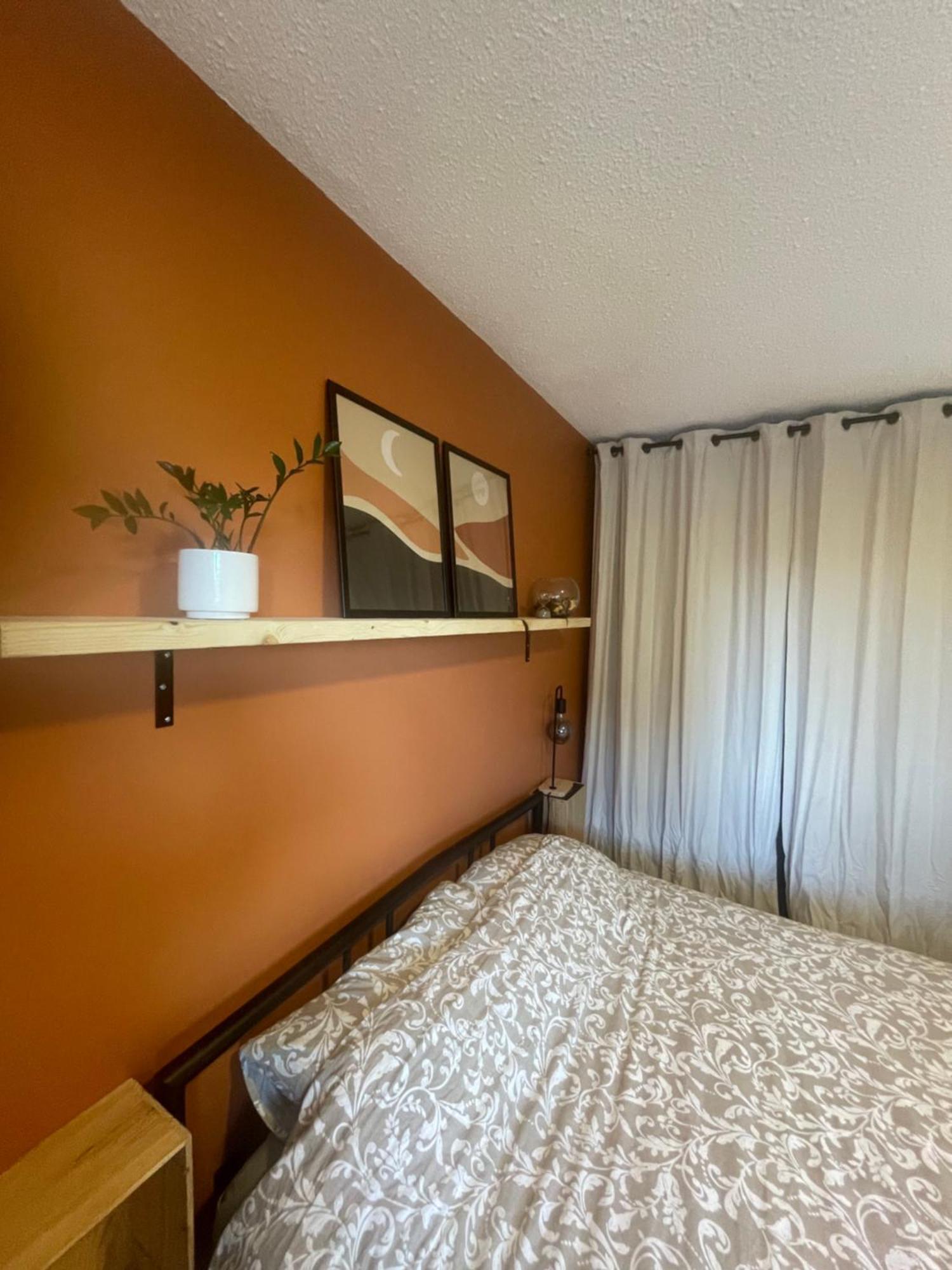 Cosy Place In Downtown With Free Parking - Self Entrance Homestay