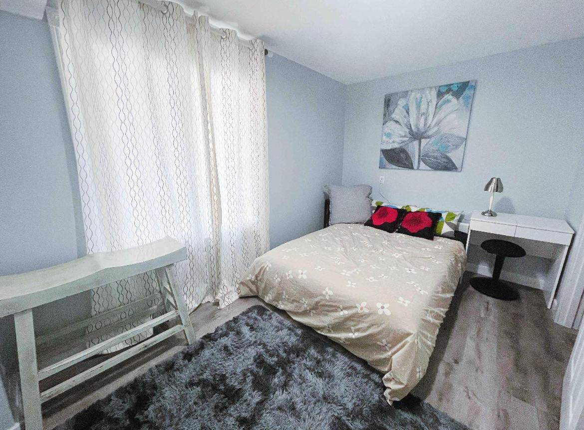 Guest house Banff Garden Suite&2mins Bus Station Close Lrt& Free Parking