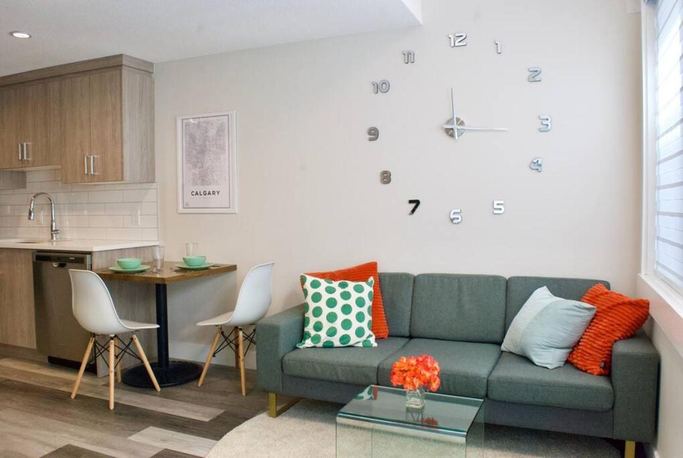 Apartment Contemporary 1br Full Kitchen Smarttv Calgary