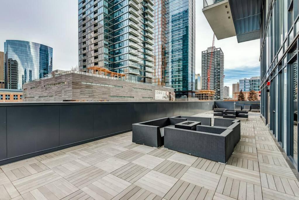 Apartment Downtown Tower View