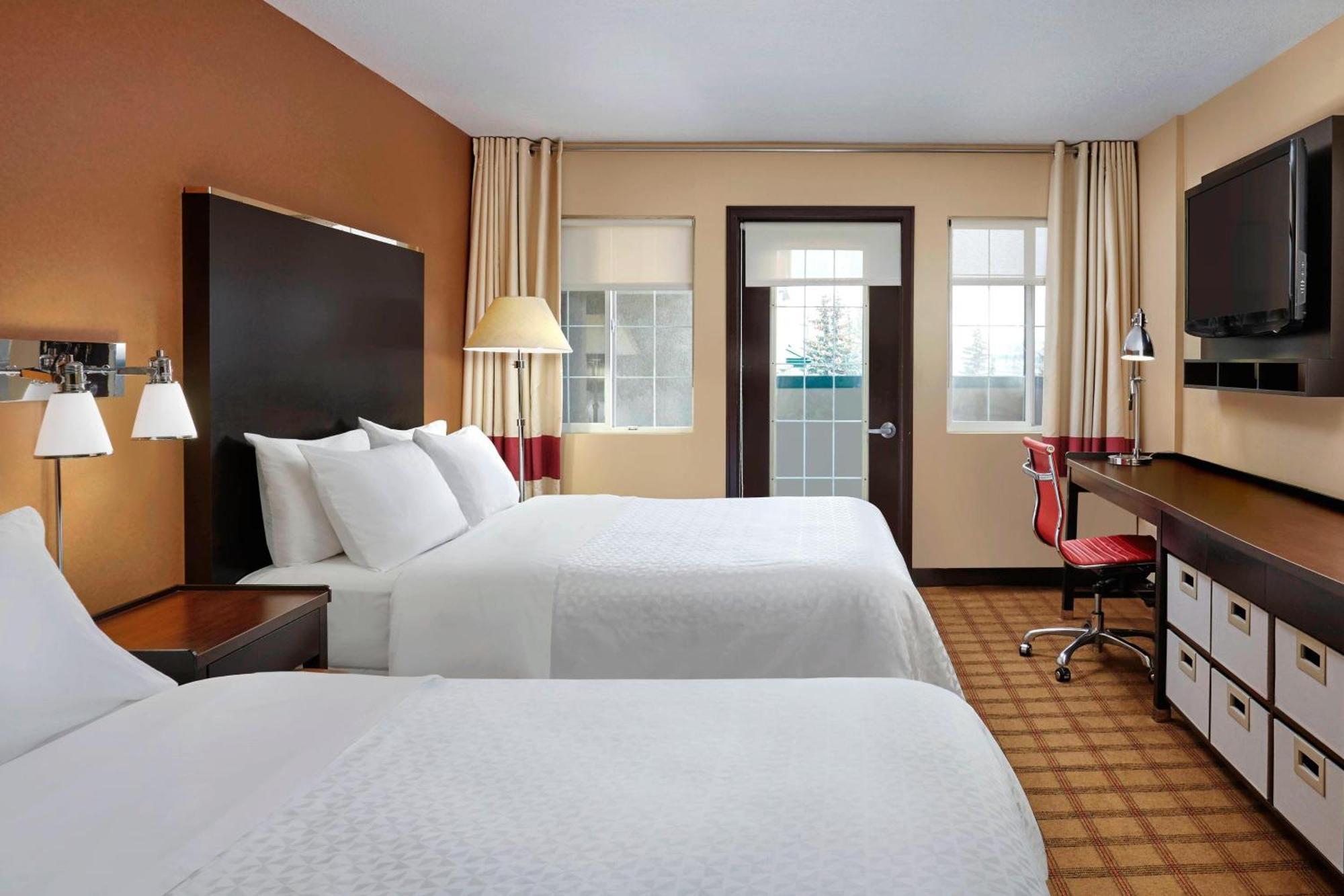 Four Points By Sheraton & West Hotel