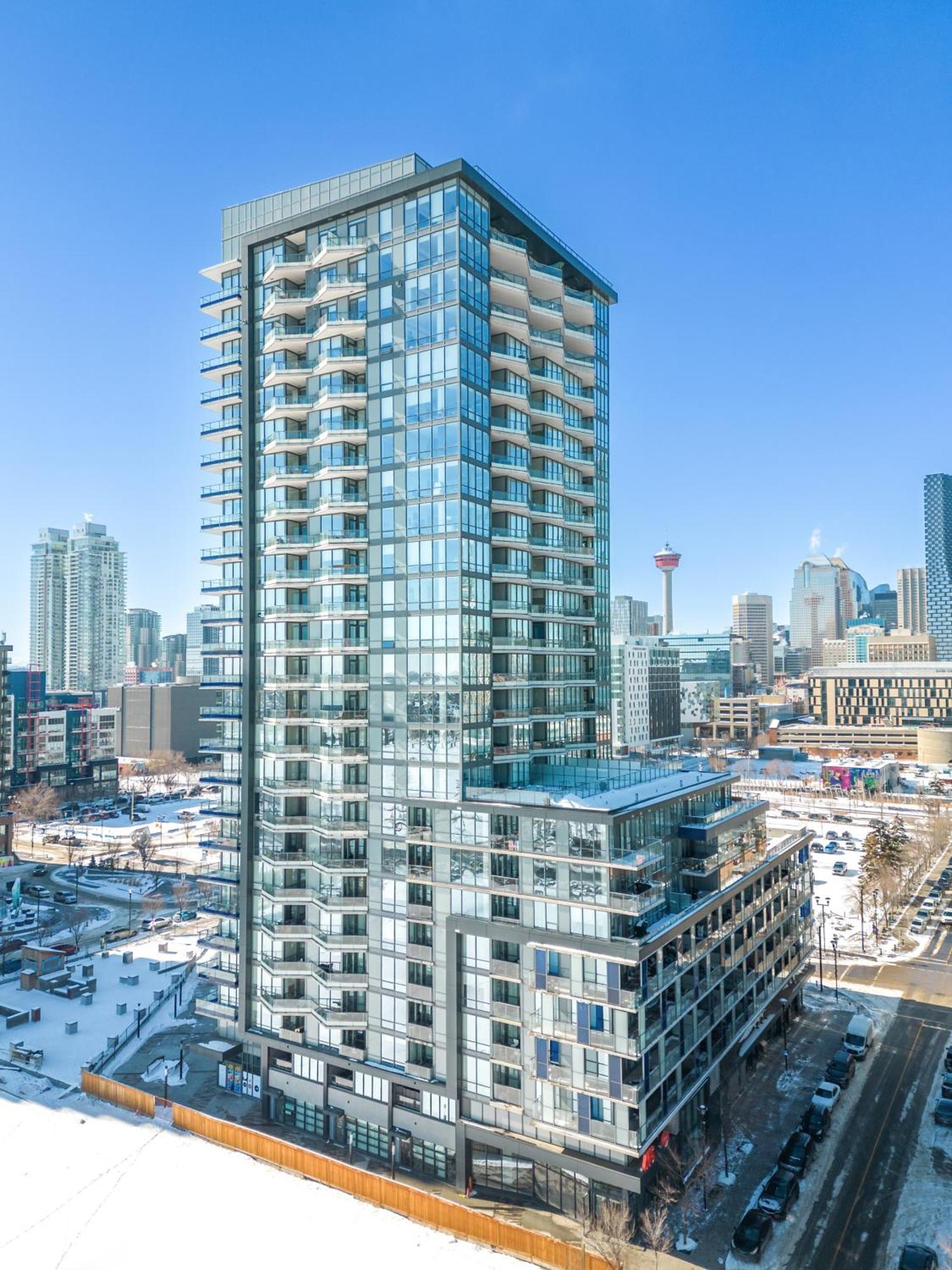 Apartment And Parking Near Stampede