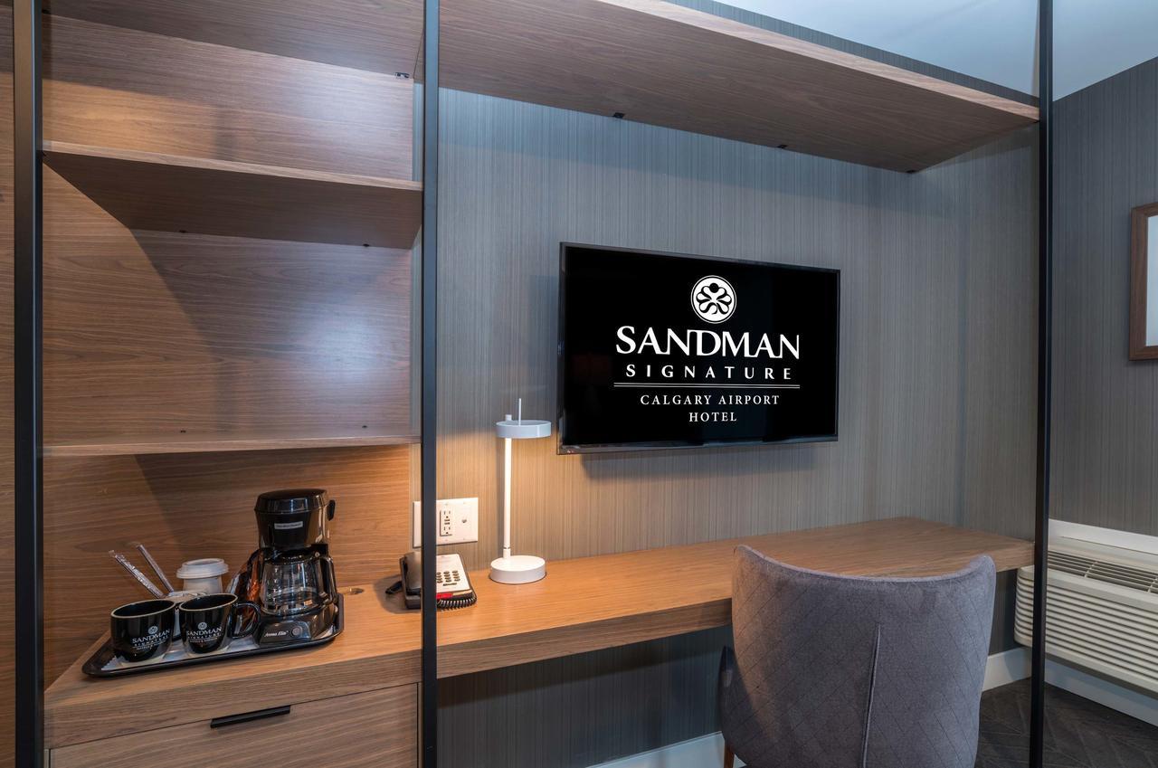 Sandman Signature Airport Hotel 4*