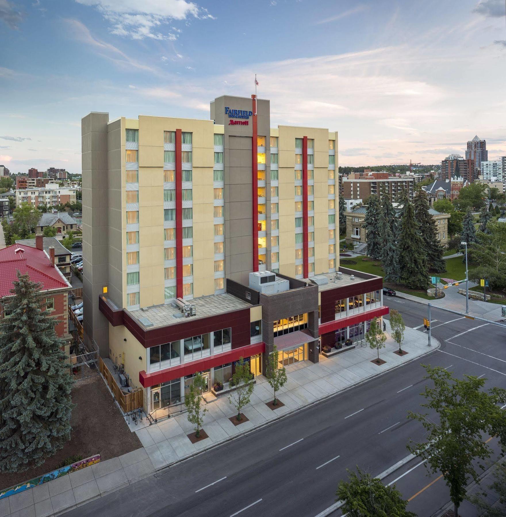 Fairfield & By Marriott Downtown 3*