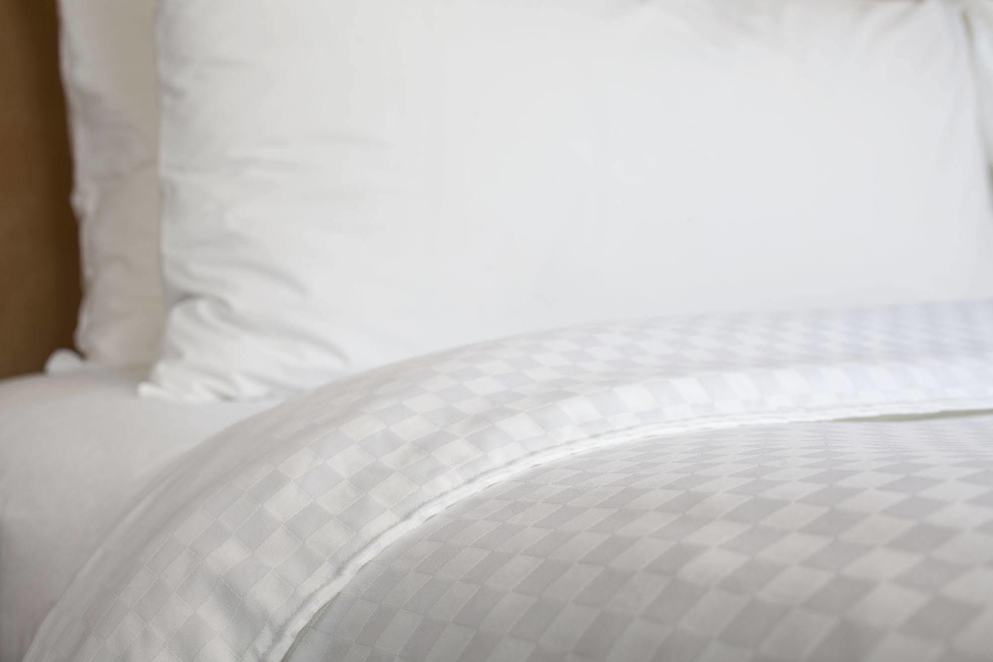 Hotel Four Points By Sheraton & West 3*