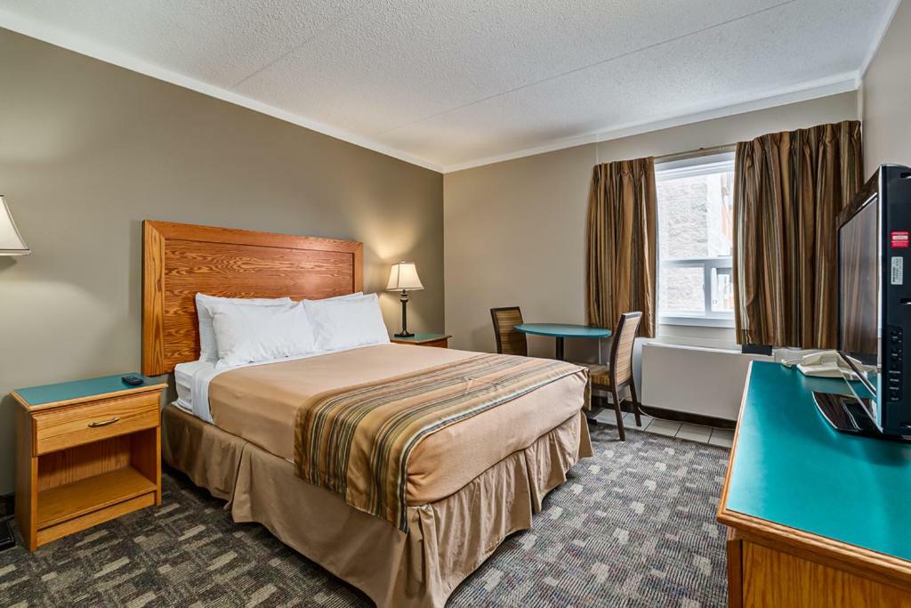 Airport Traveller's Motel